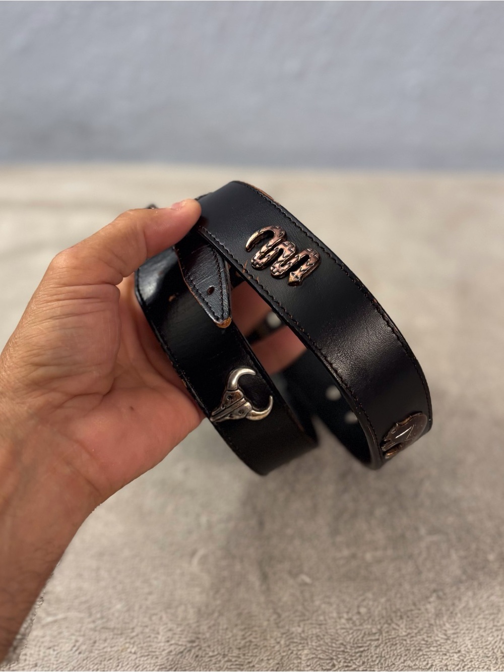 Black Leather Western-Inspired Women's Belt with Metal Accents SZ 32 Vintage